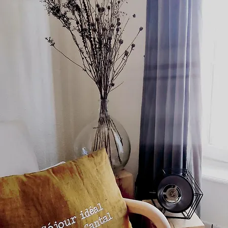 Aparthotel Place Des Jolis Reves Riom-es-Montagnes