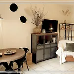 Place Des Jolis Reves アパートホテル 3*