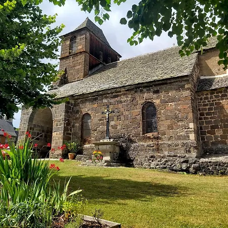 Place Des Jolis Reves Riom-es-Montagnes