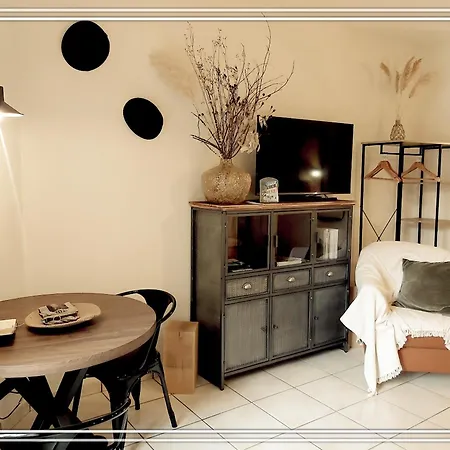 Place Des Jolis Reves Aparthotel 3*